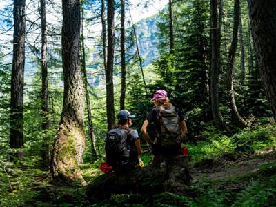 QUATTRO ESPERIENZE DI BAREFOOTING E BAGNI DI FORESTA NEL CUNEESE